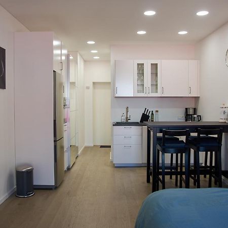 Studio Apartment In The Heart Of Riga Old Town Luaran gambar