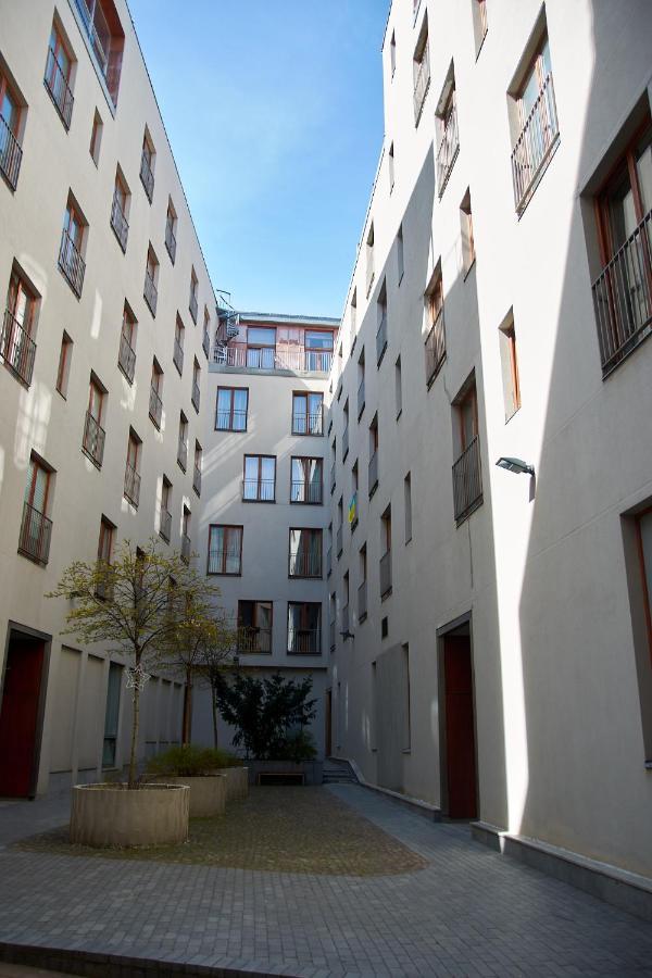 Studio Apartment In The Heart Of Riga Old Town Luaran gambar